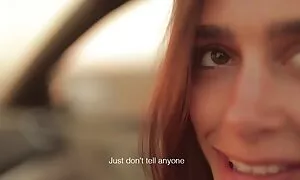 バルコニーの女の子 無料 動画 おんな の こ