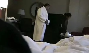 姫の女性は彼女の濡れた猫を絞った 可愛い 子 の エッチ 動画