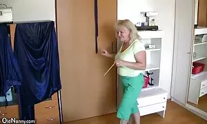 金髪の巨乳を犯しています。 女の子 の 為 の h な 動画