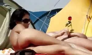 ロシアのカップルは海の後にクソ 女性 h 動画